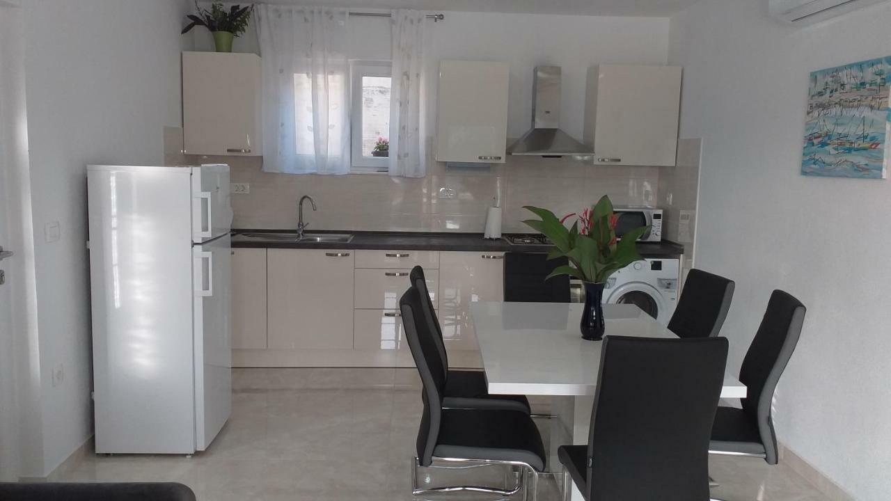 Apartment Zaklopatica Lastovo 외부 사진
