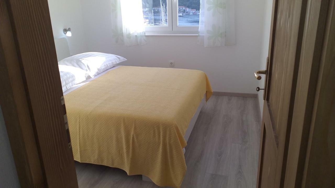Apartment Zaklopatica Lastovo 외부 사진