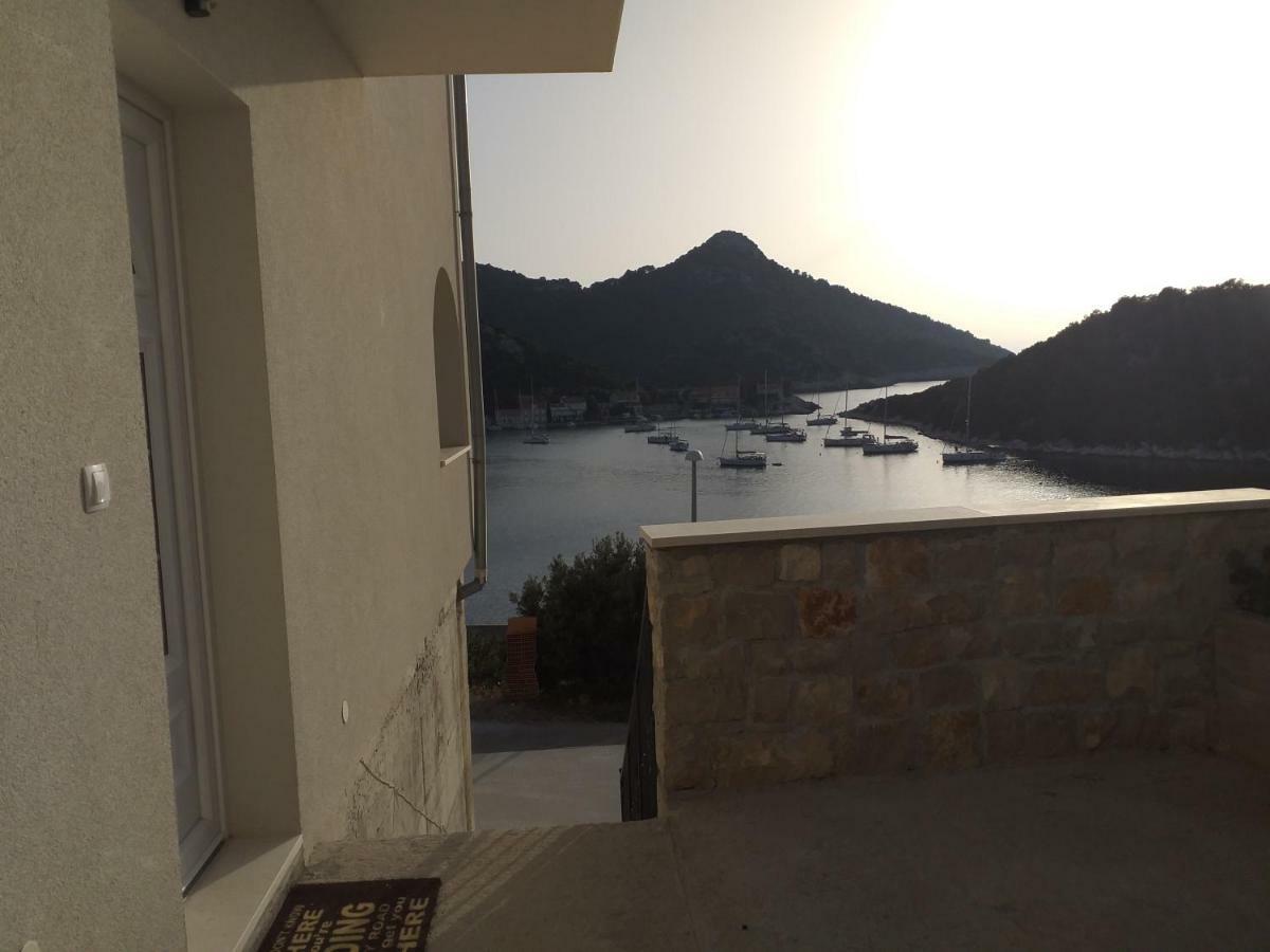 Apartment Zaklopatica Lastovo 외부 사진