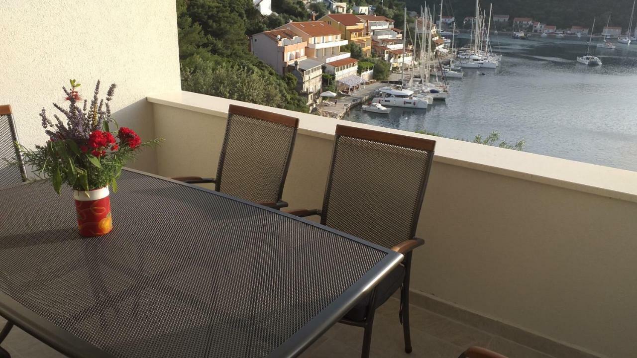 Apartment Zaklopatica Lastovo 외부 사진